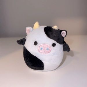 Squishmallows Cillian the Cow 🐮🖤